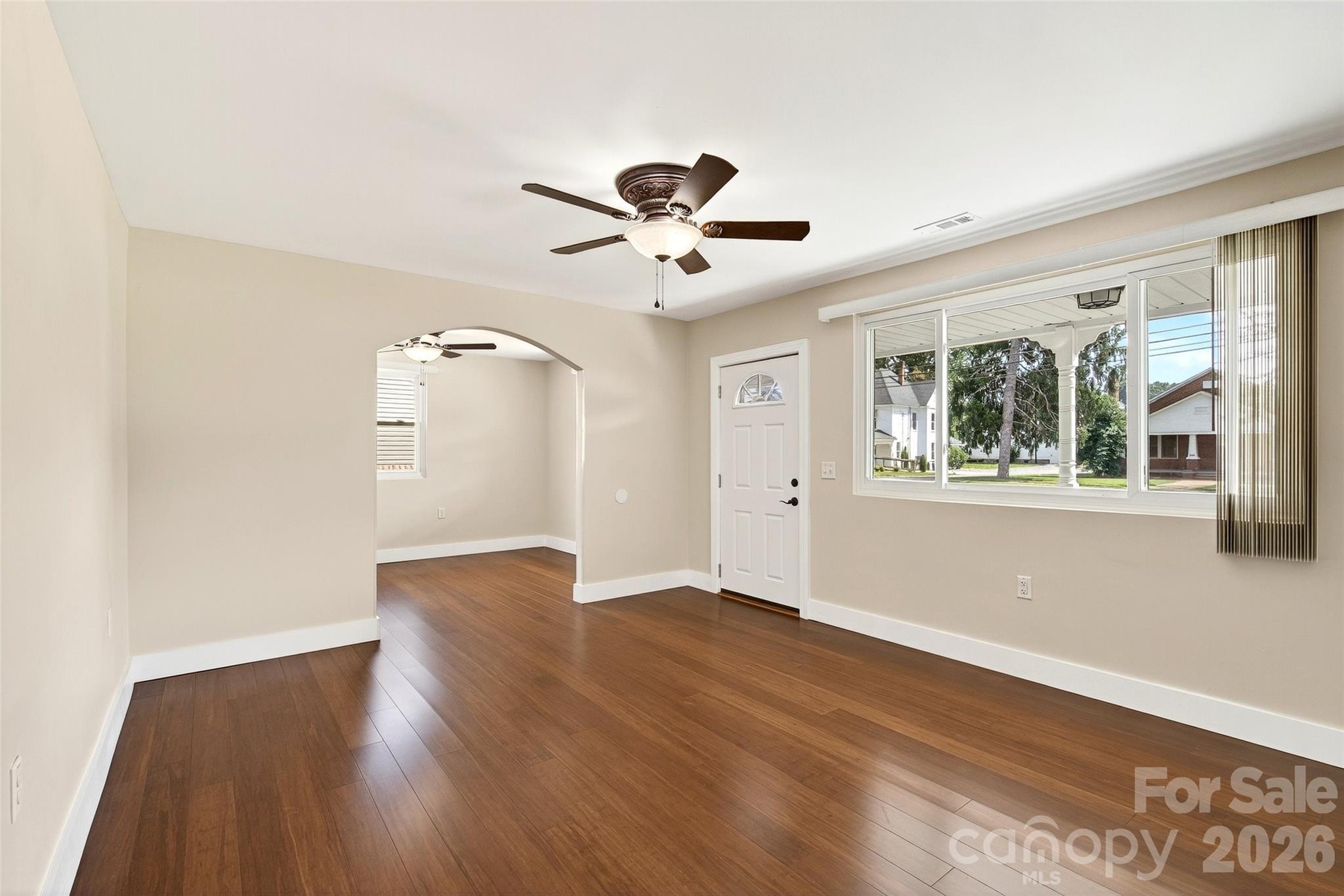 262 Catawba Avenue — Old Fort