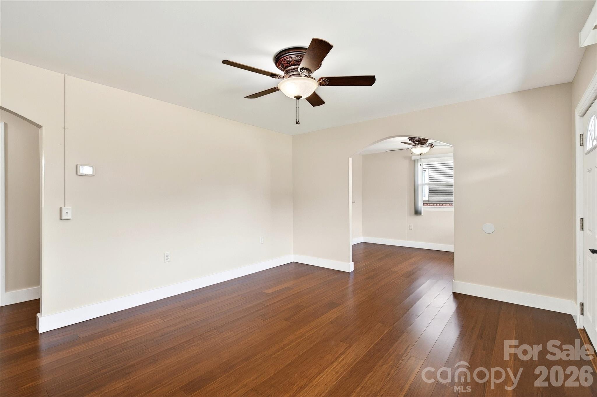 262 Catawba Avenue — Old Fort