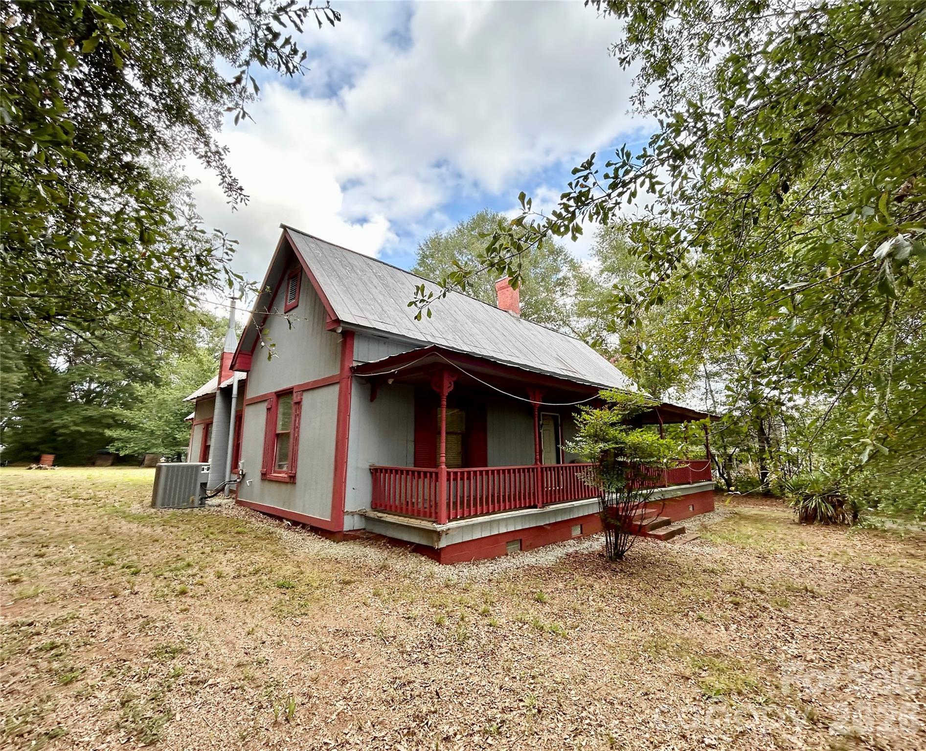 345 S Pea Ridge Road — Mooresboro