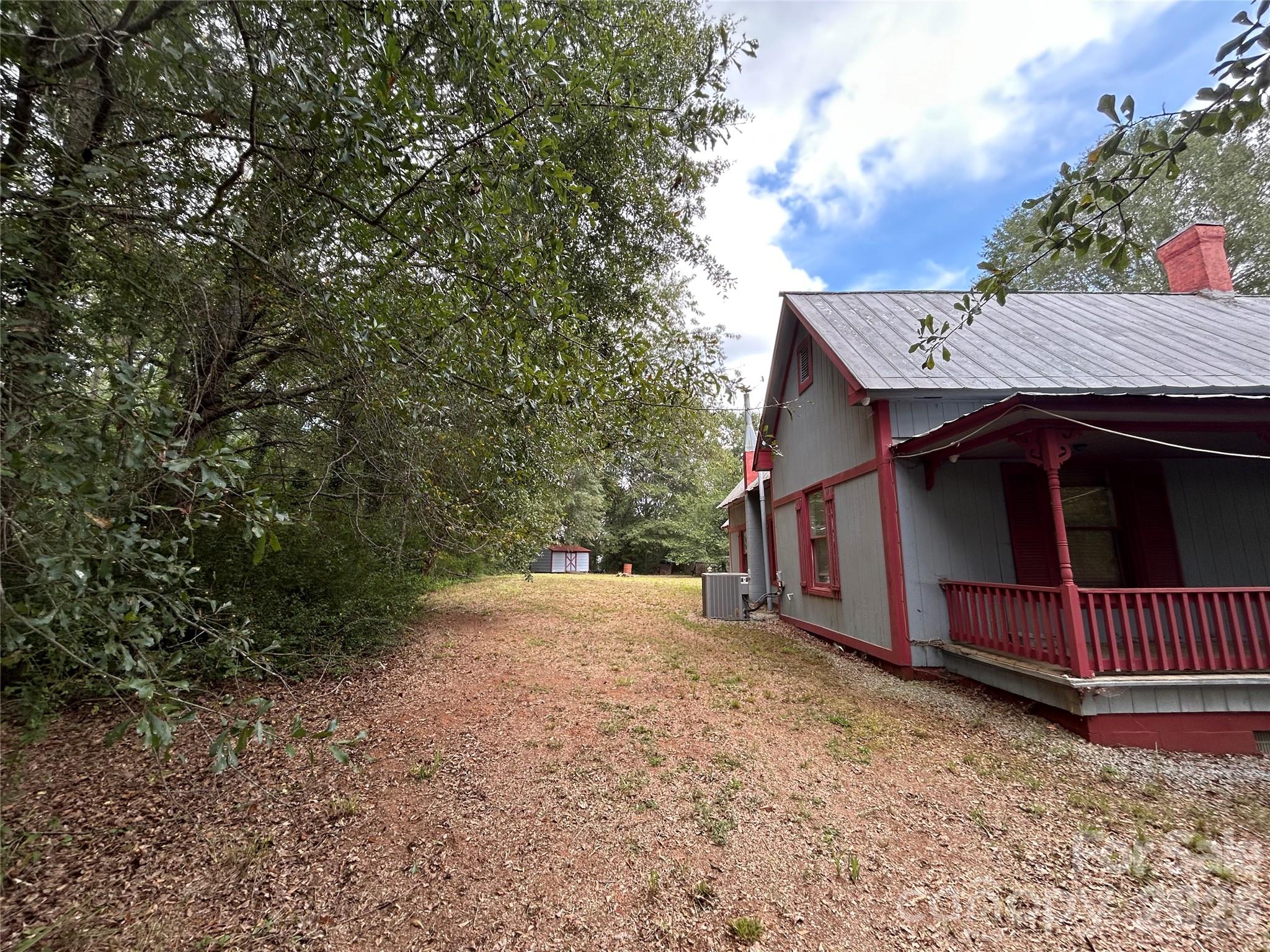 345 S Pea Ridge Road — Mooresboro