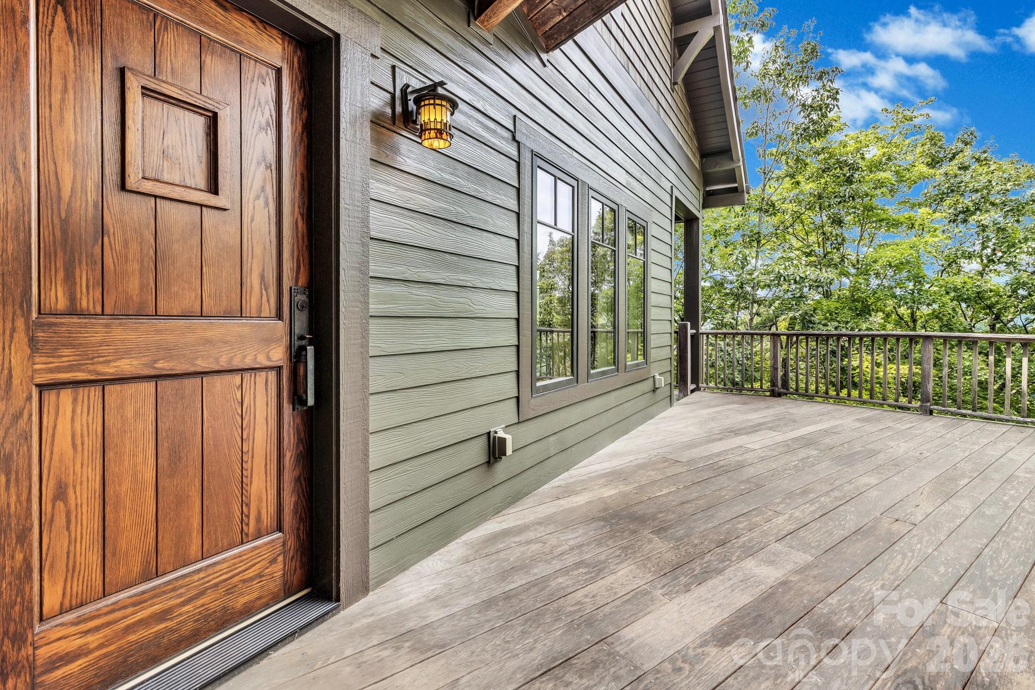 875 Creston Drive — Black Mountain