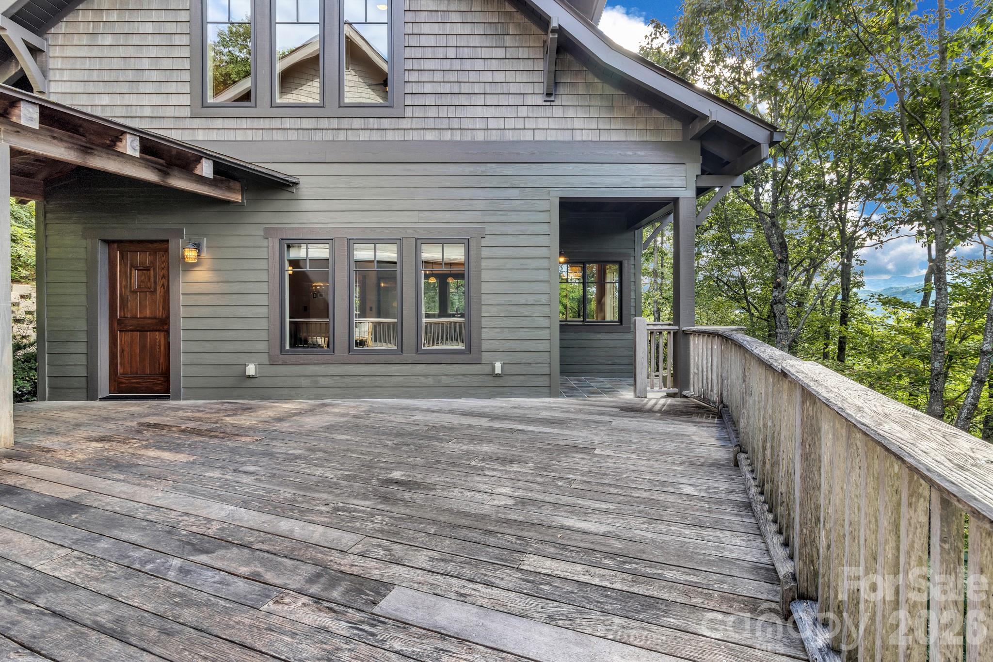 875 Creston Drive — Black Mountain