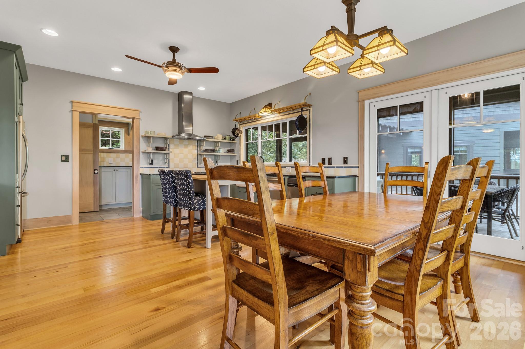875 Creston Drive — Black Mountain