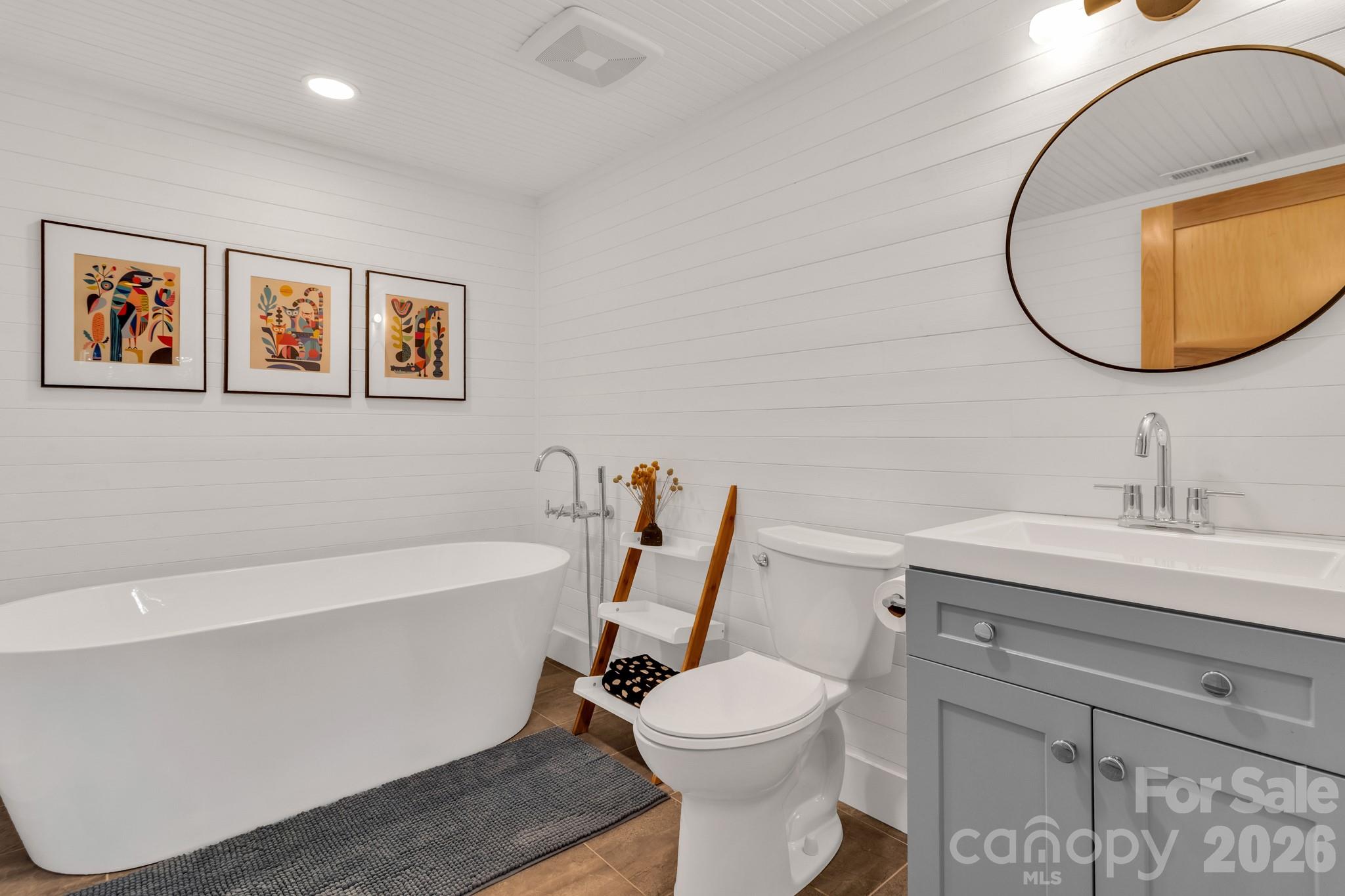875 Creston Drive — Black Mountain