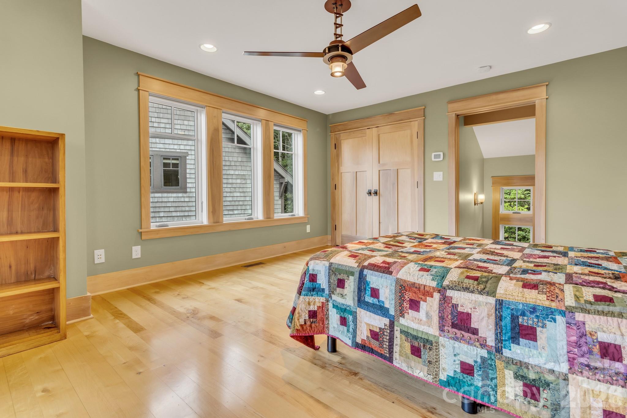 875 Creston Drive — Black Mountain