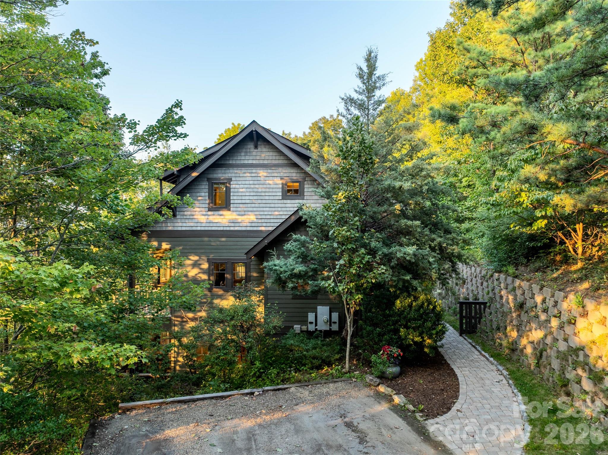 875 Creston Drive — Black Mountain