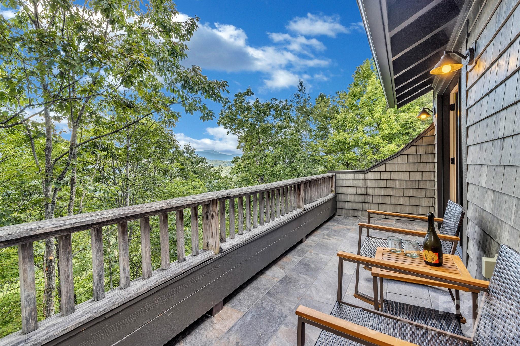 875 Creston Drive — Black Mountain