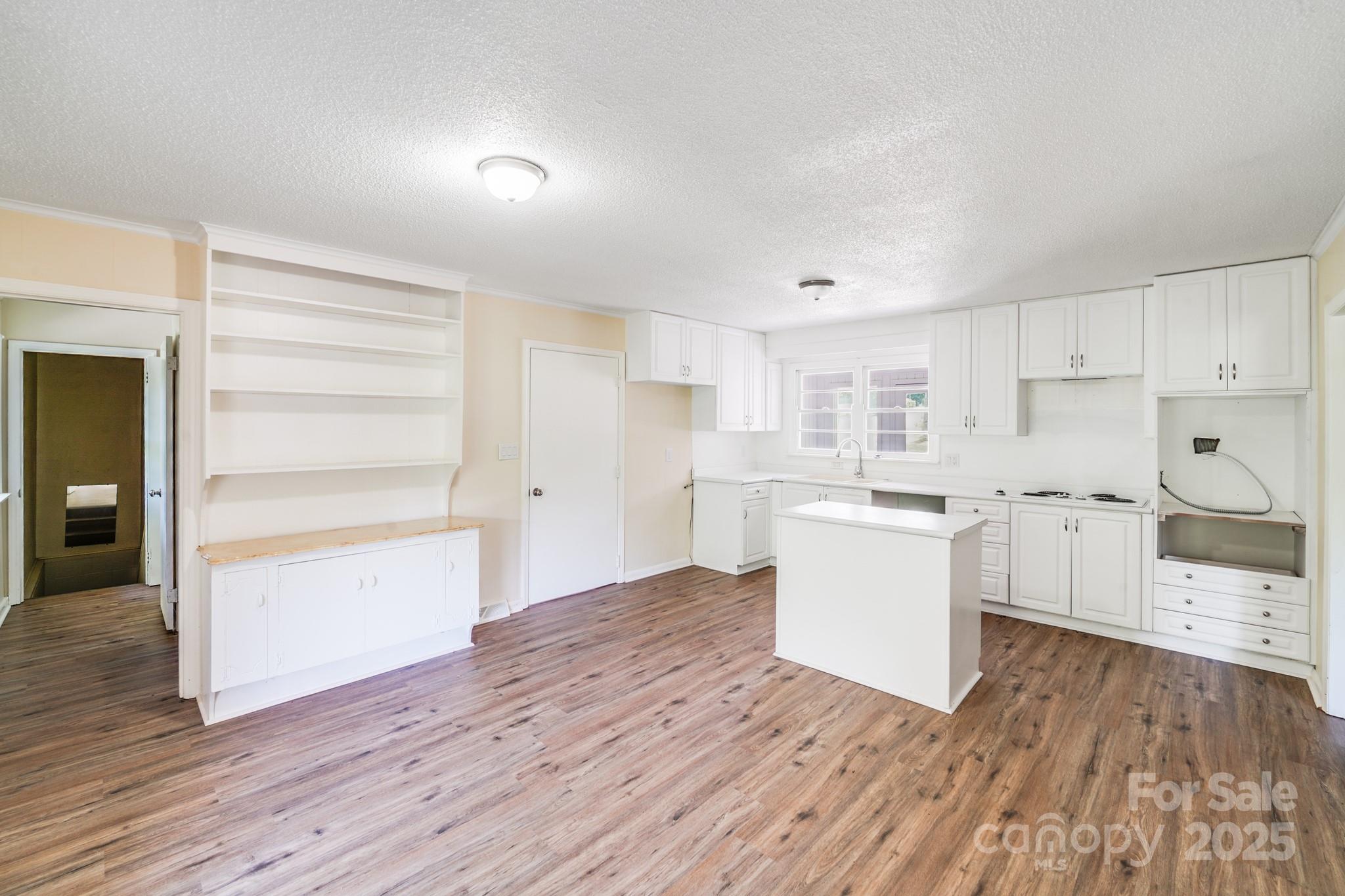 830 Cabaniss Drive — Shelby