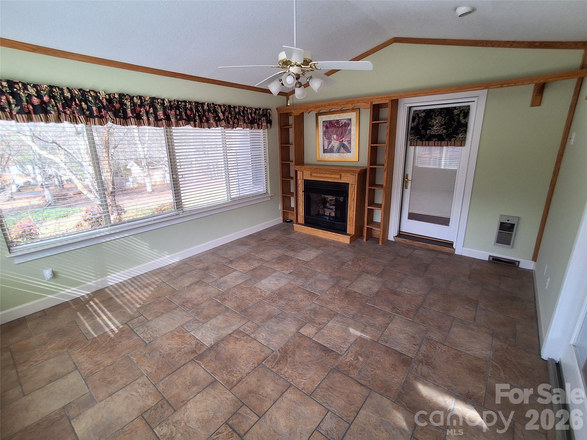 5 Kari Circle — Candler