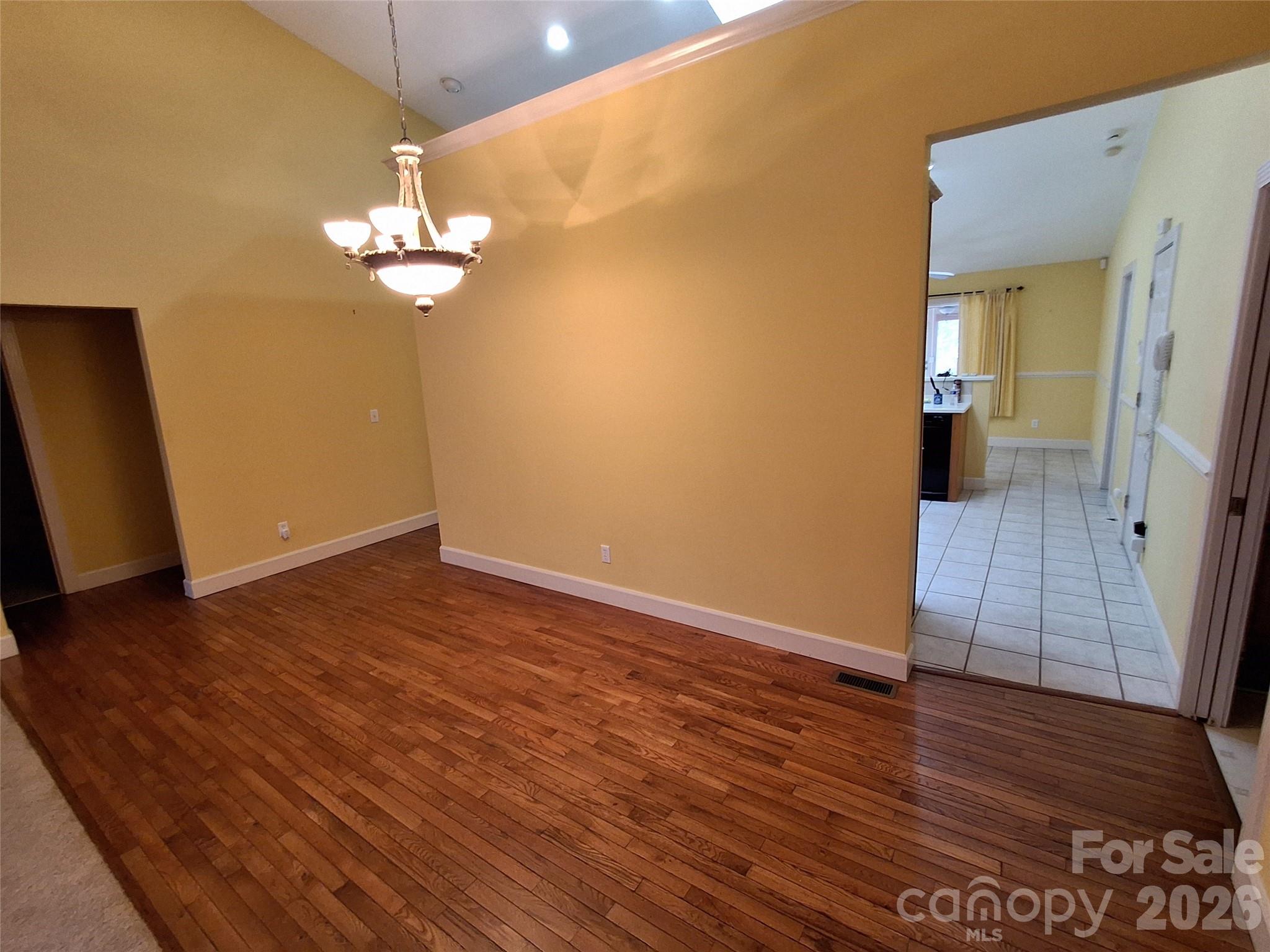 5 Kari Circle — Candler