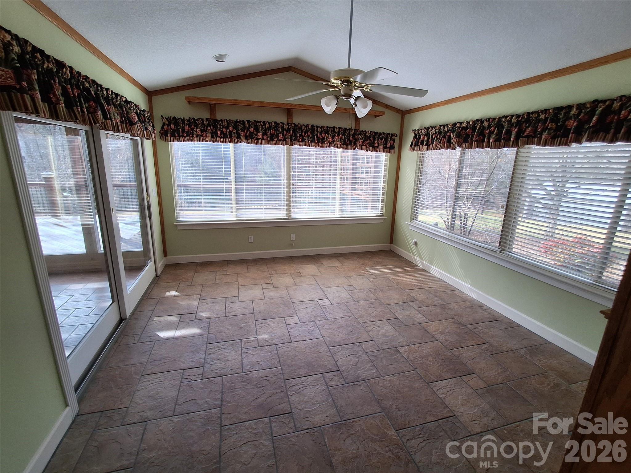 5 Kari Circle — Candler
