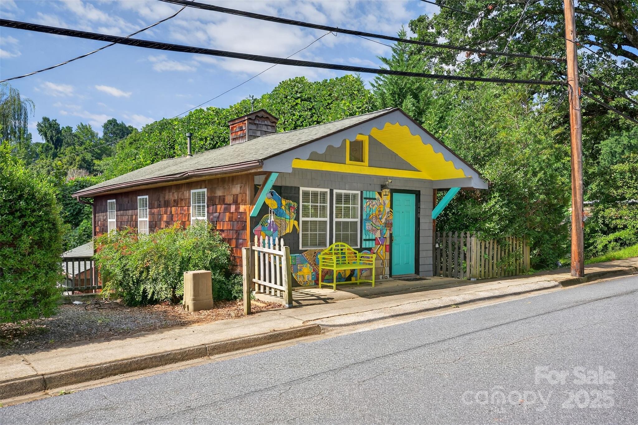 160 E Howard Street — Tryon