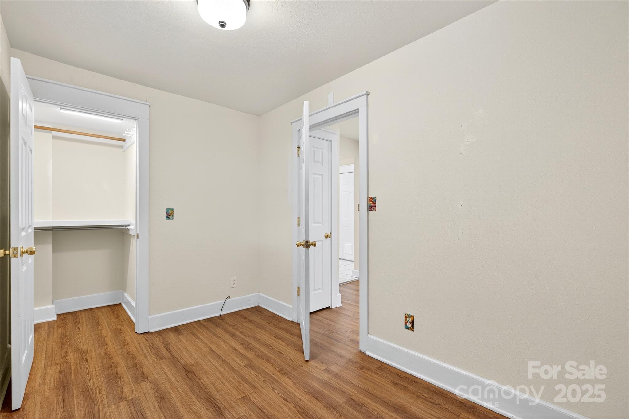 160 E Howard Street — Tryon