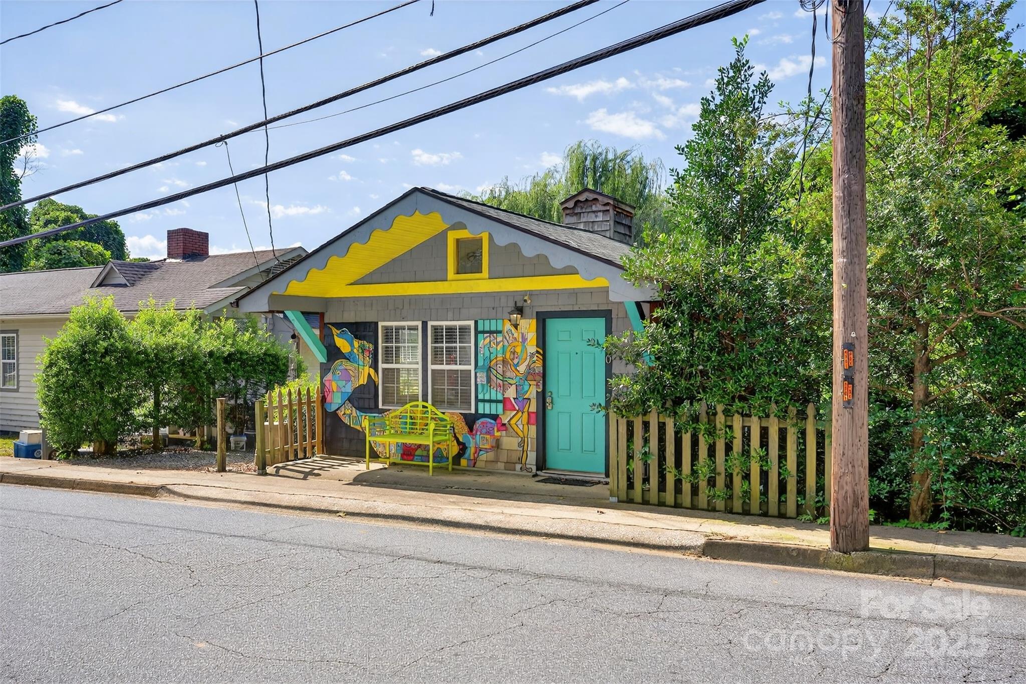 160 E Howard Street — Tryon