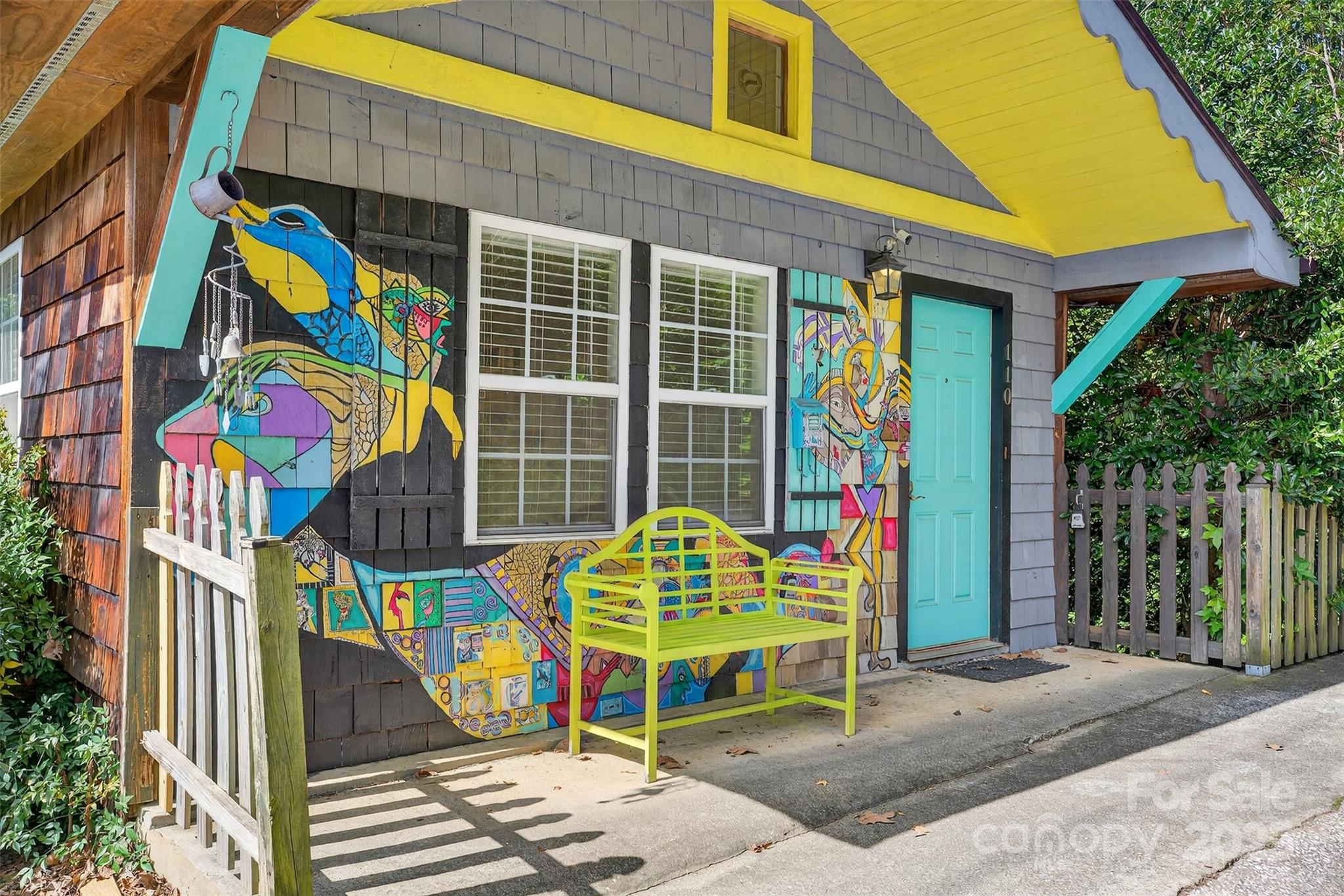 160 E Howard Street — Tryon