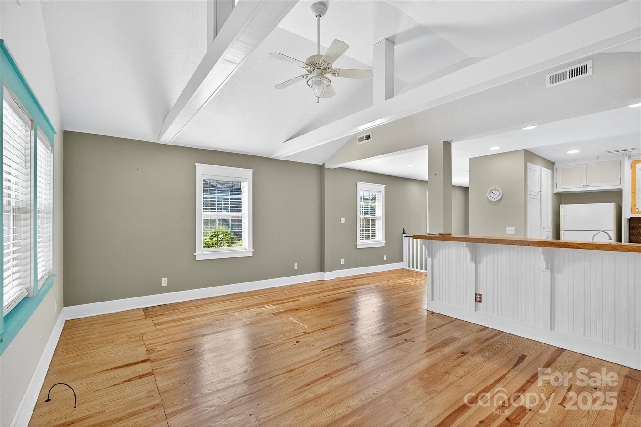 160 E Howard Street — Tryon