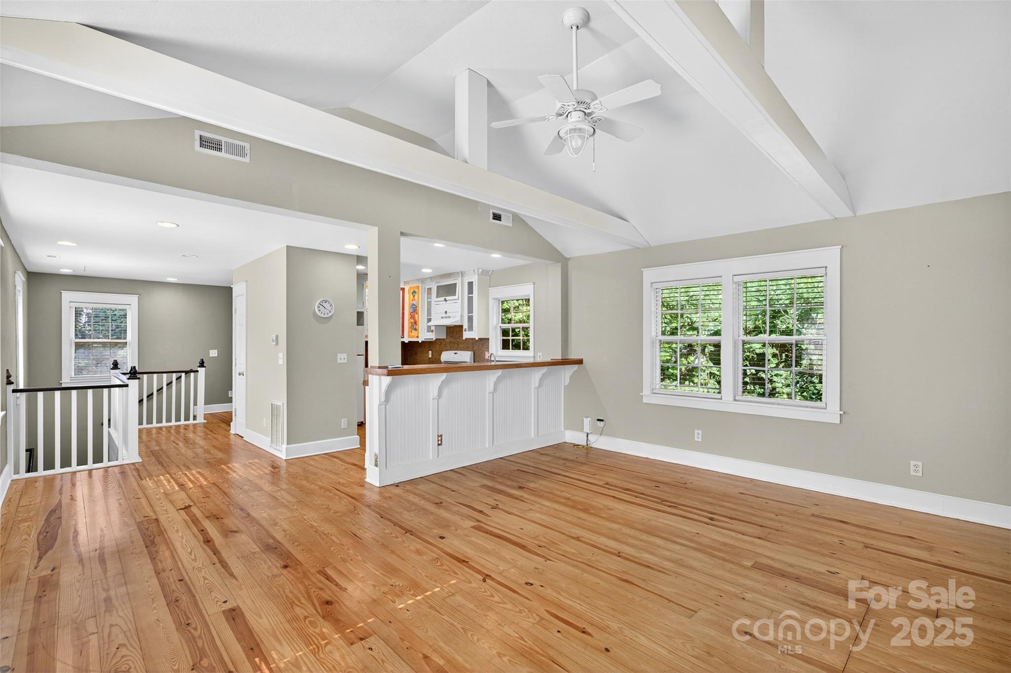 160 E Howard Street — Tryon