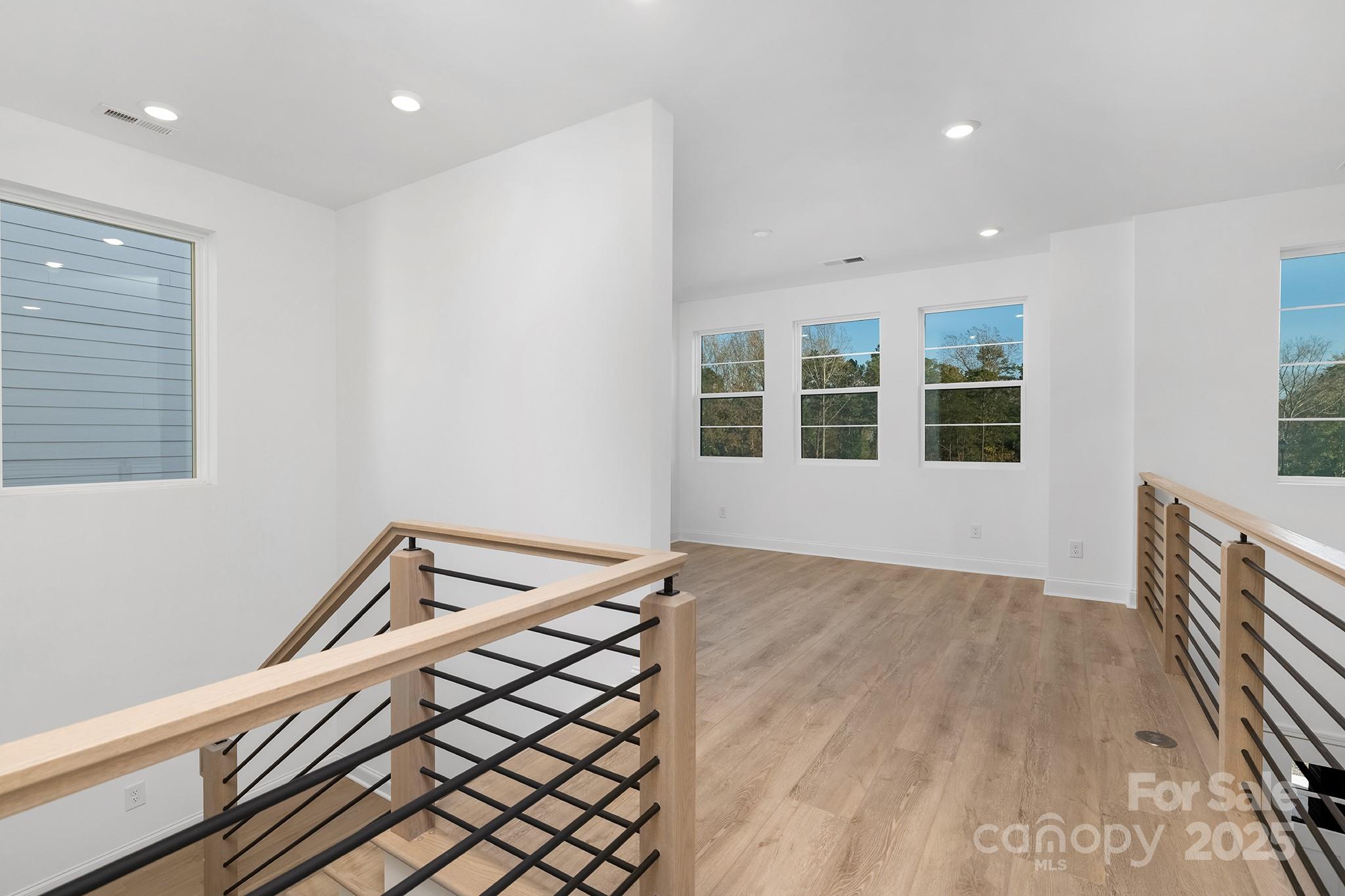 359 Linda Carol Lane — Tega Cay