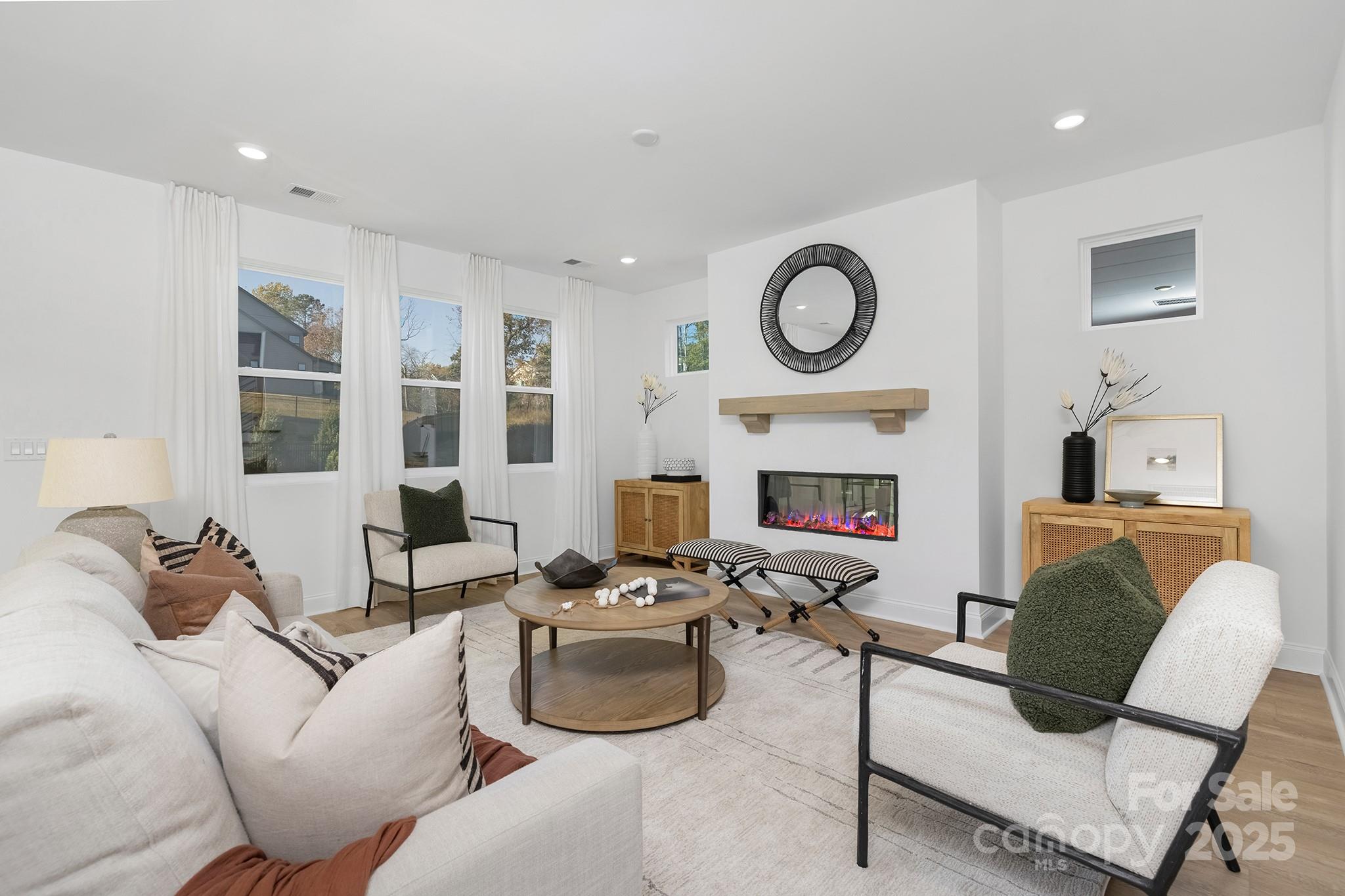 359 Linda Carol Lane — Tega Cay