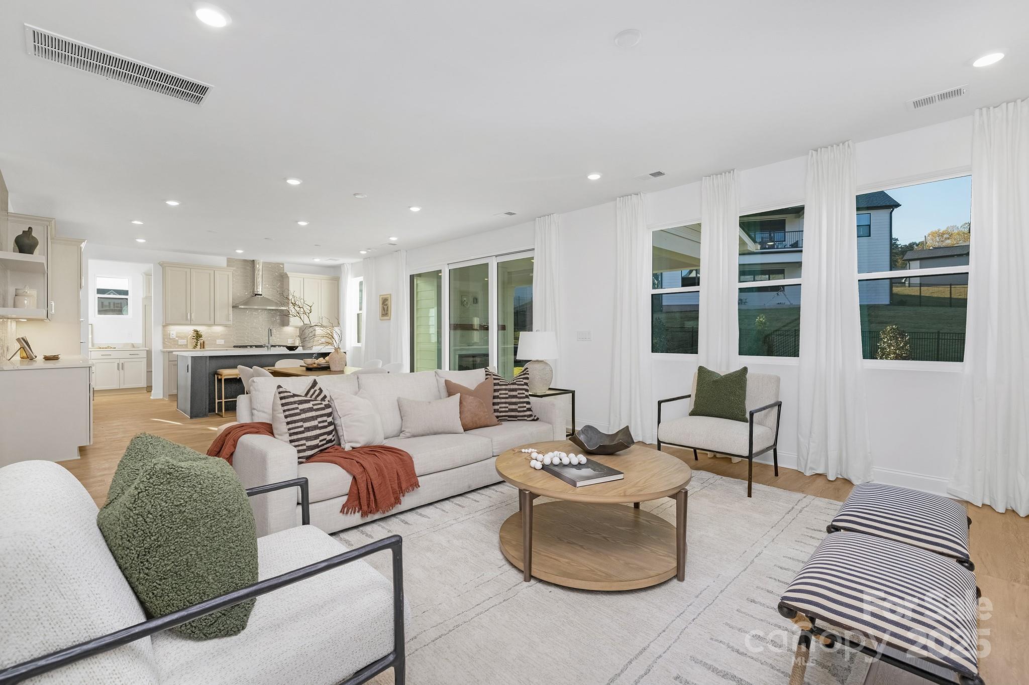 359 Linda Carol Lane — Tega Cay