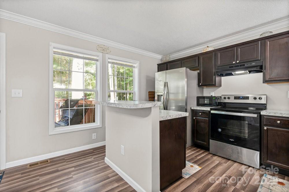 402 Shiloh Road — Statesville