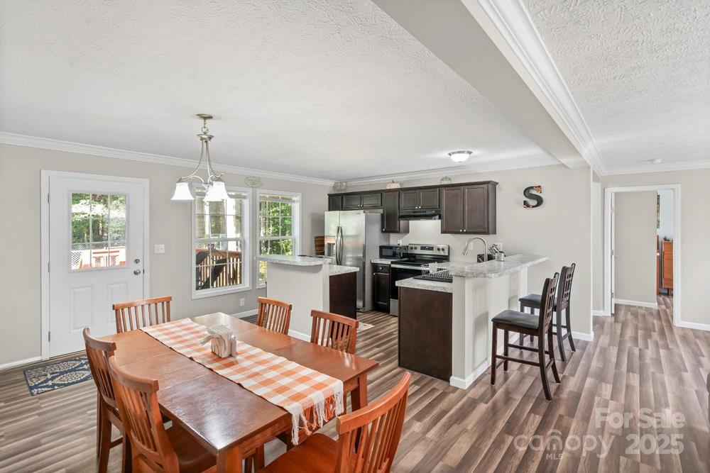 402 Shiloh Road — Statesville