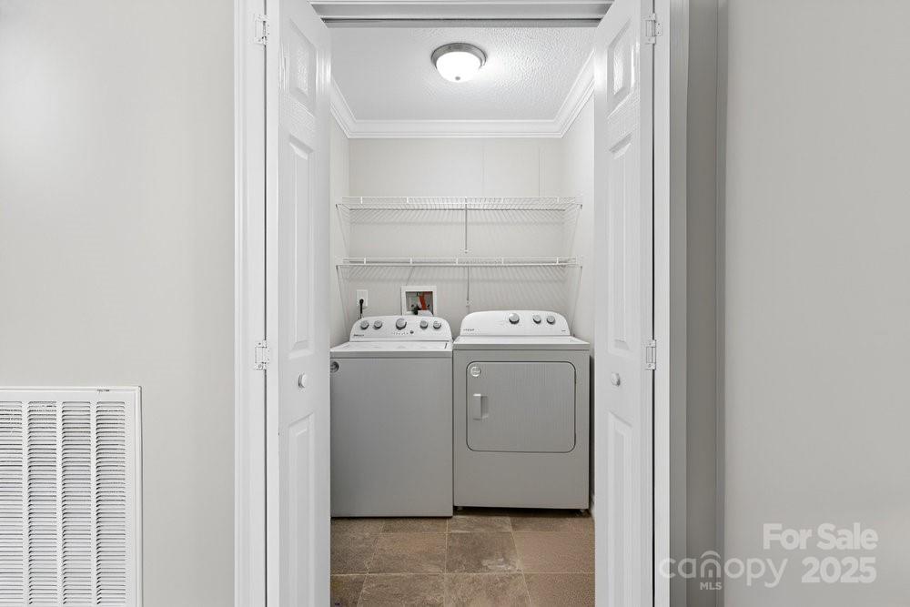 402 Shiloh Road — Statesville
