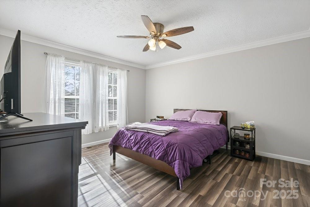 402 Shiloh Road — Statesville