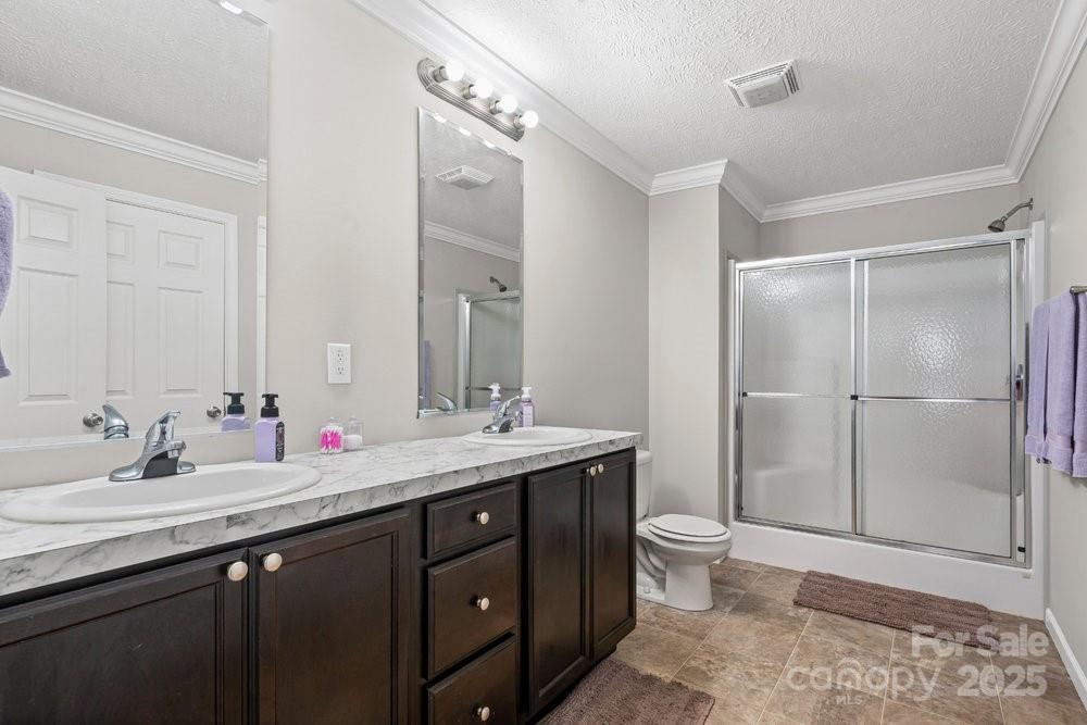 402 Shiloh Road — Statesville