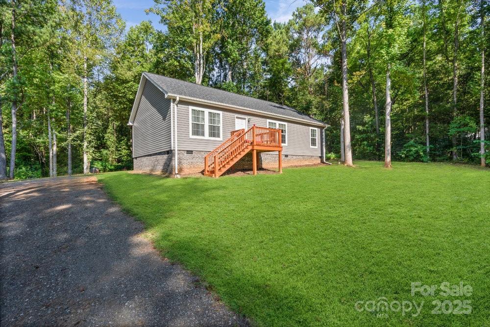 402 Shiloh Road — Statesville