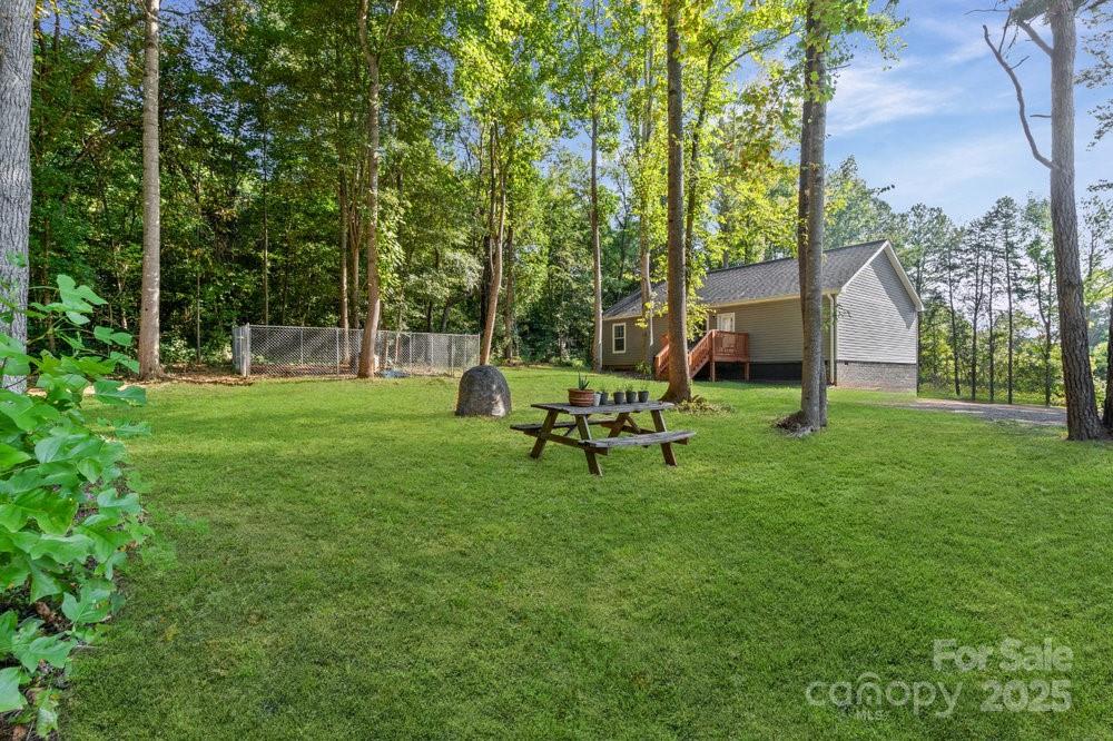 402 Shiloh Road — Statesville