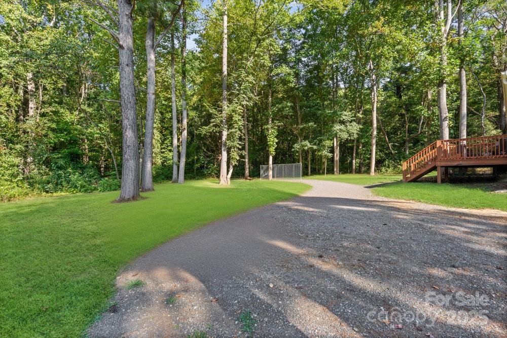 402 Shiloh Road — Statesville