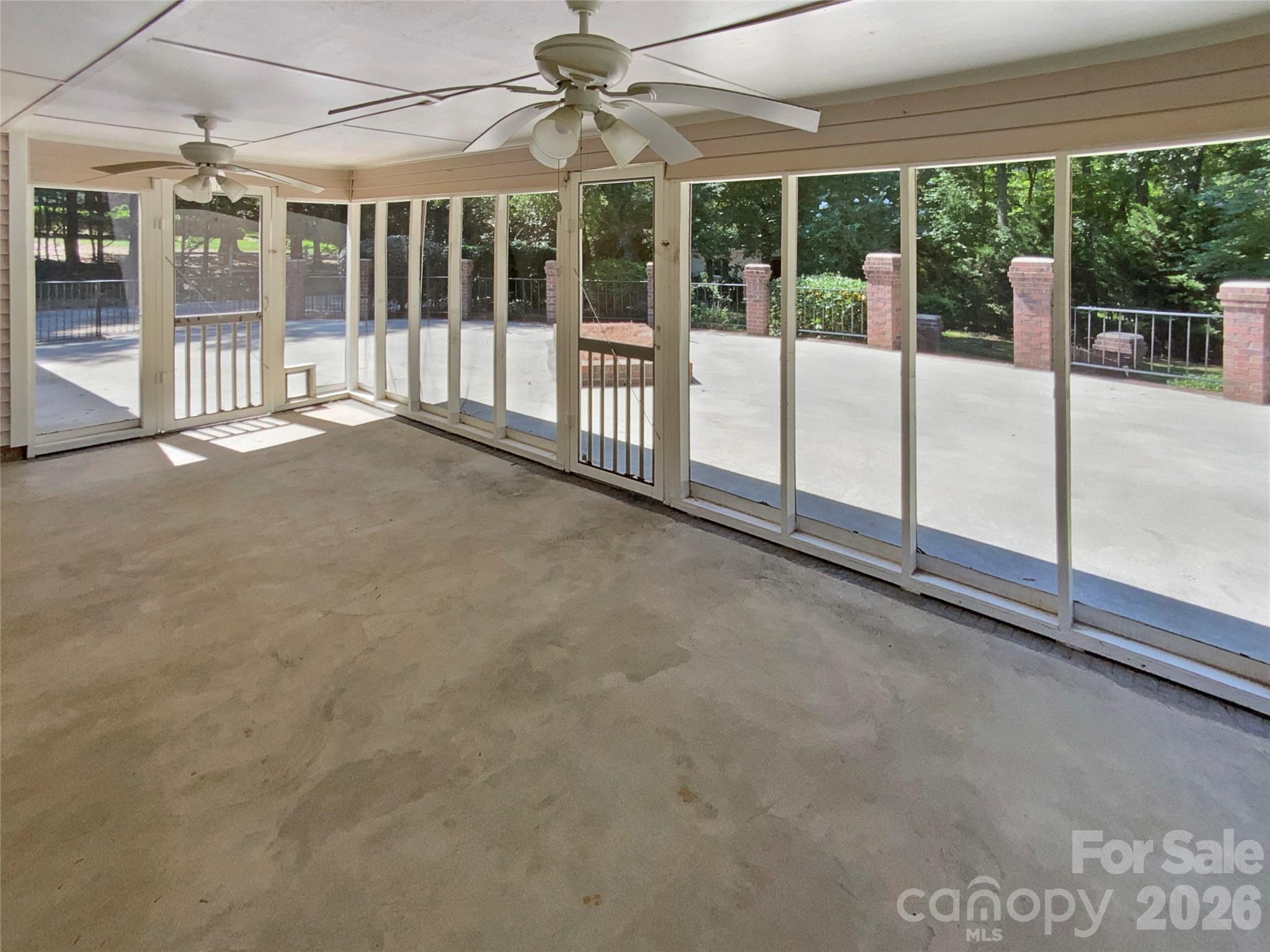 1871 Tara Trail — Lancaster