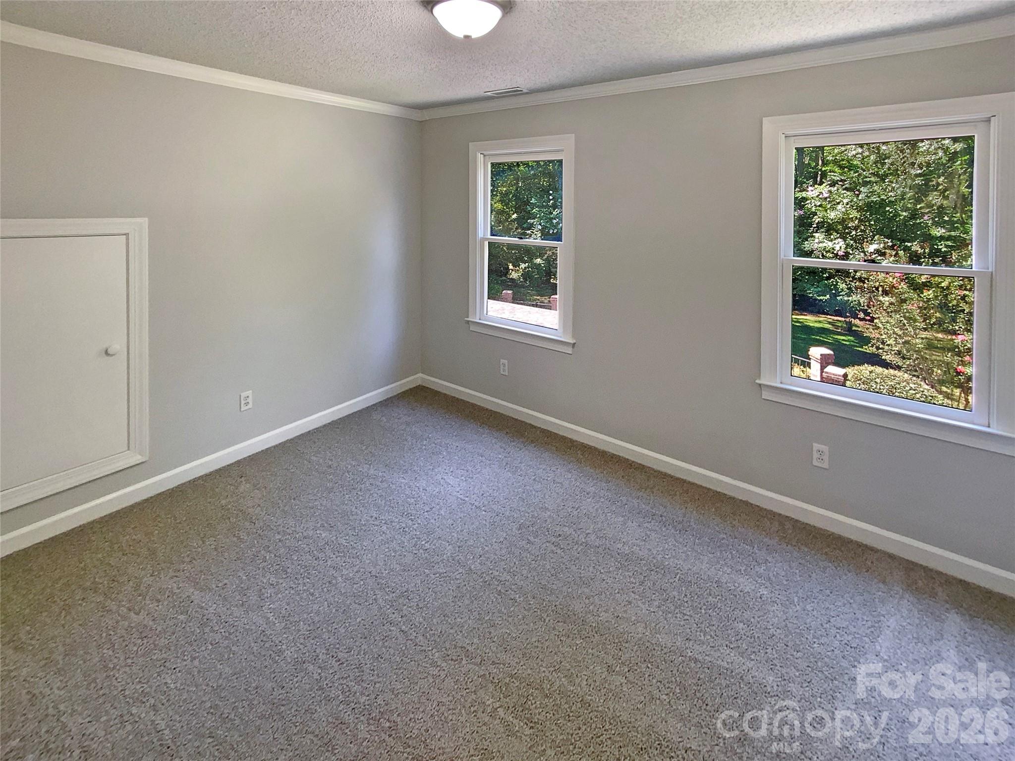 1871 Tara Trail — Lancaster