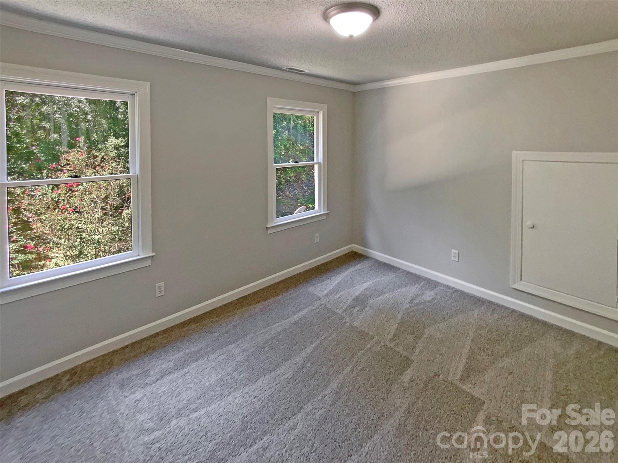 1871 Tara Trail — Lancaster