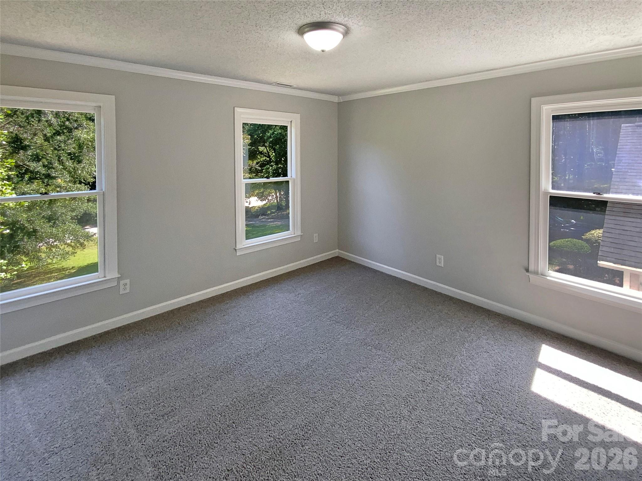 1871 Tara Trail — Lancaster