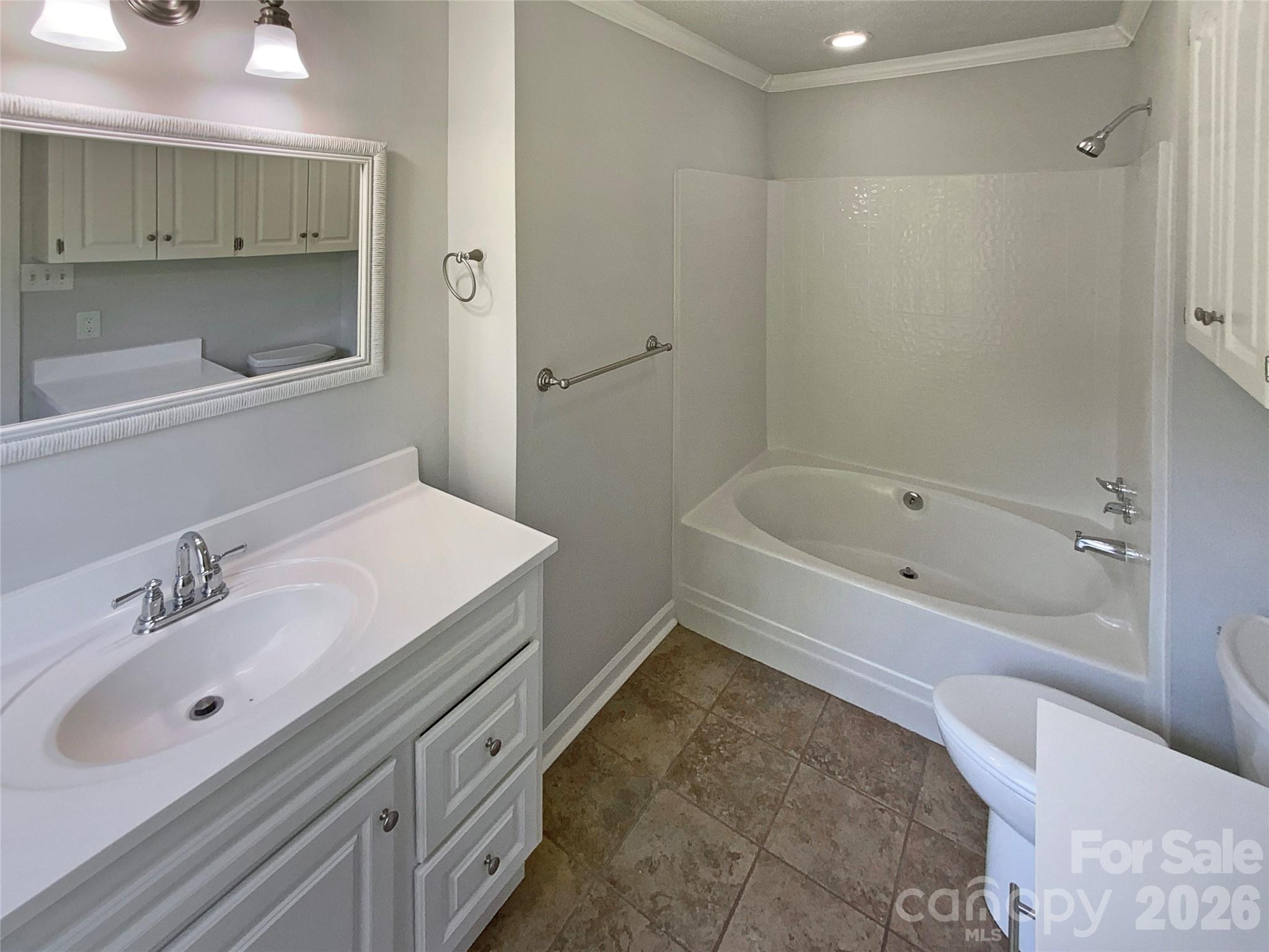 1871 Tara Trail — Lancaster