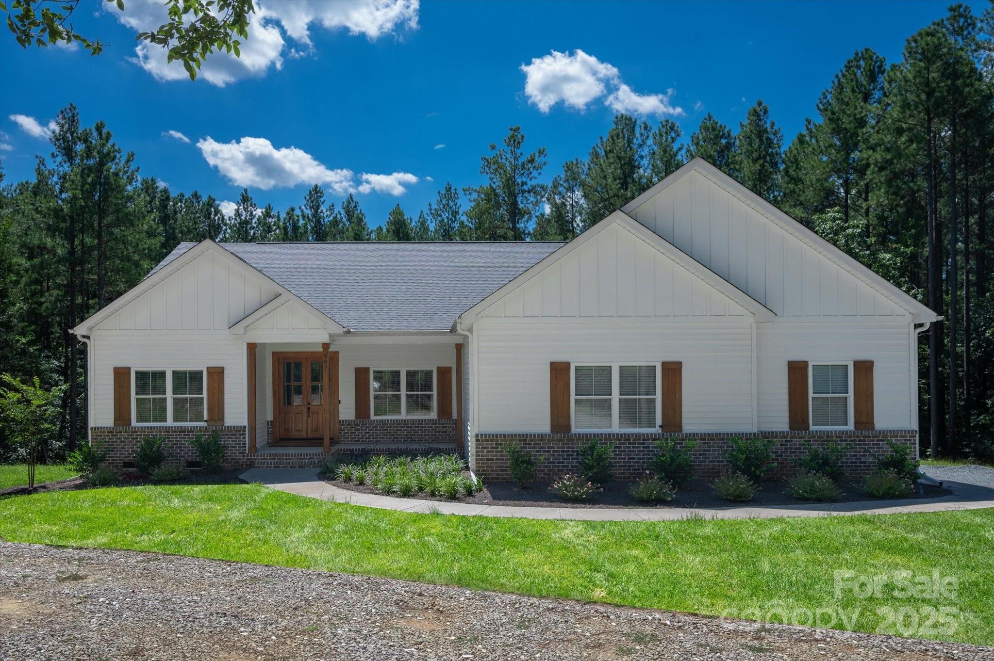 997 S Skyland Drive — Mount Pleasant