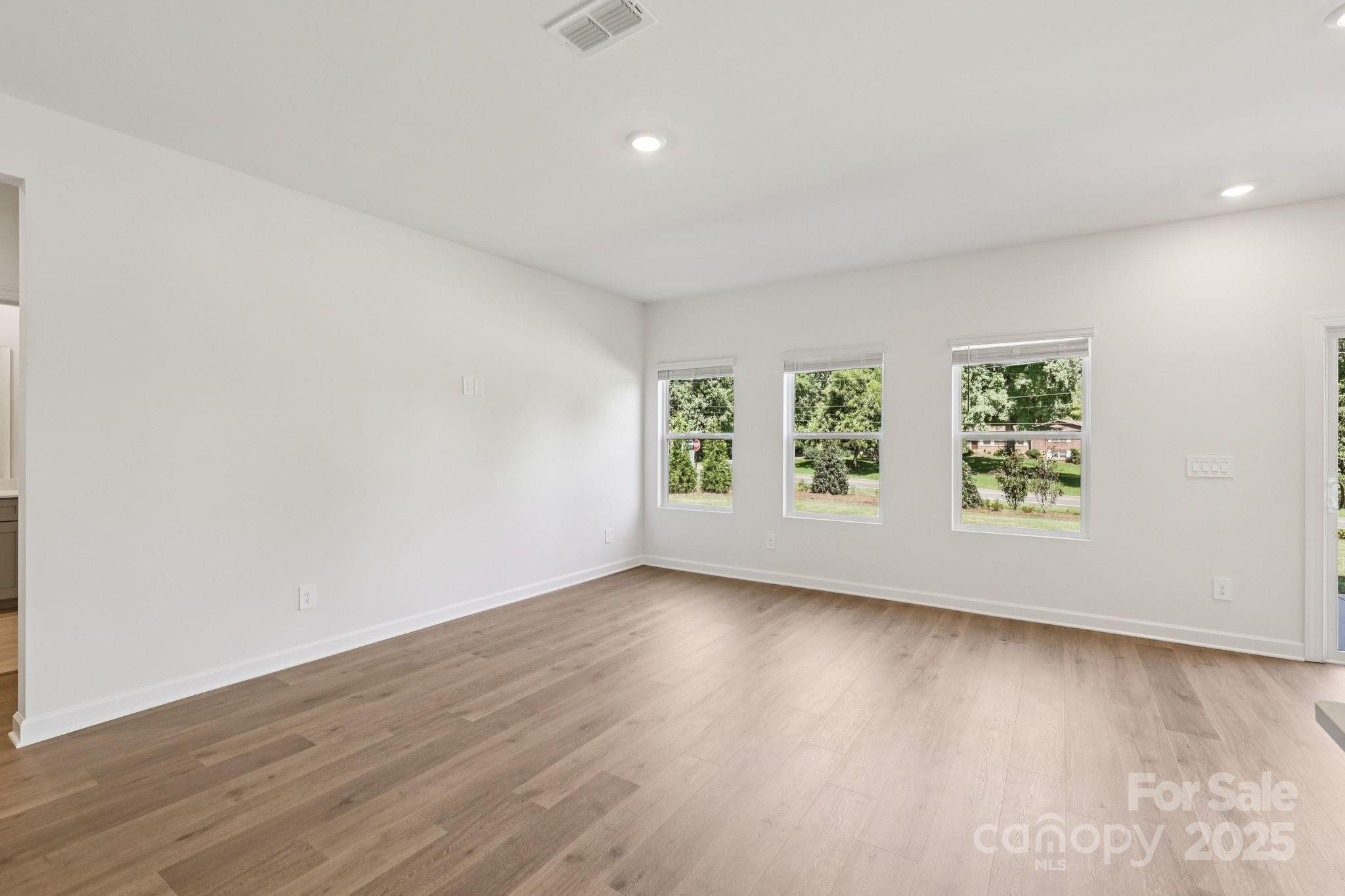 165 Murphy Meadow Road — Mocksville