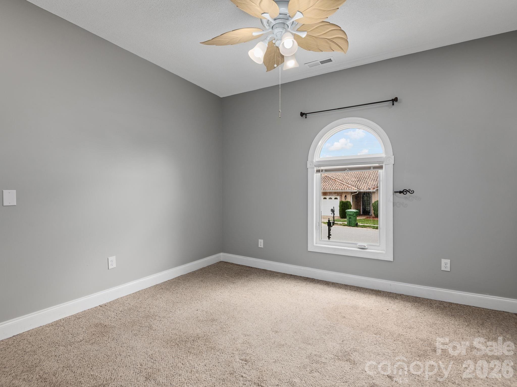 39 Pacifico Drive — Asheville