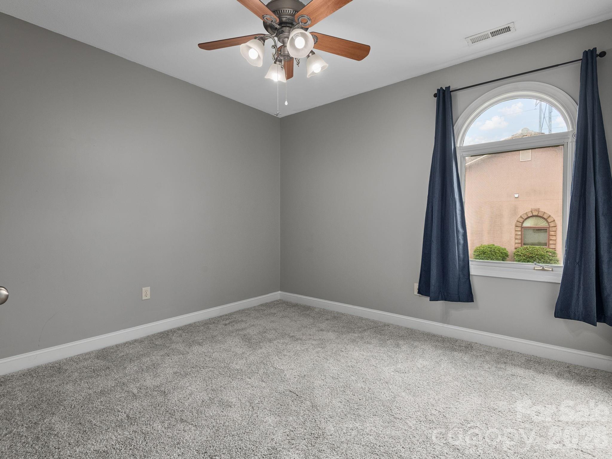 39 Pacifico Drive — Asheville