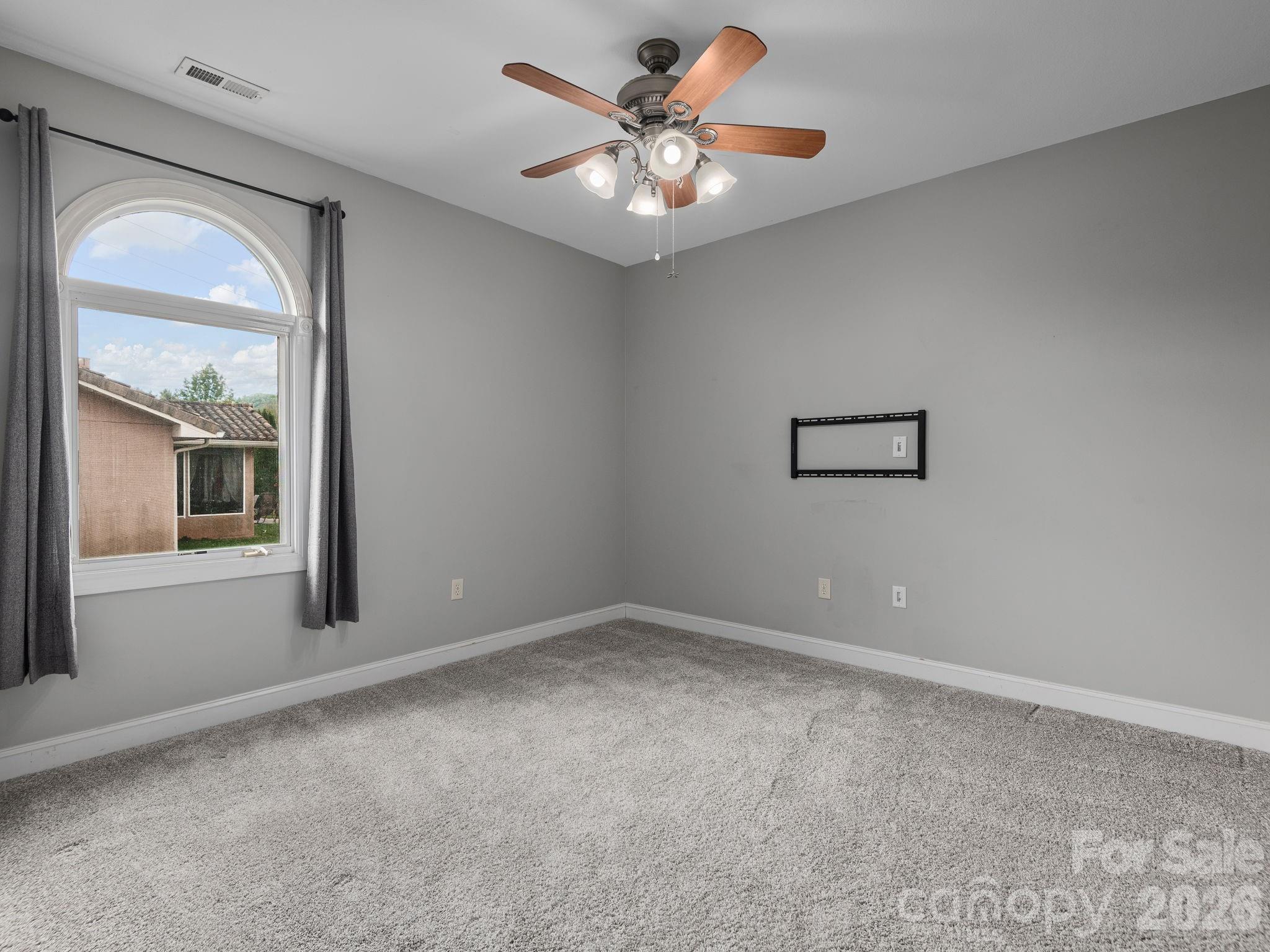 39 Pacifico Drive — Asheville