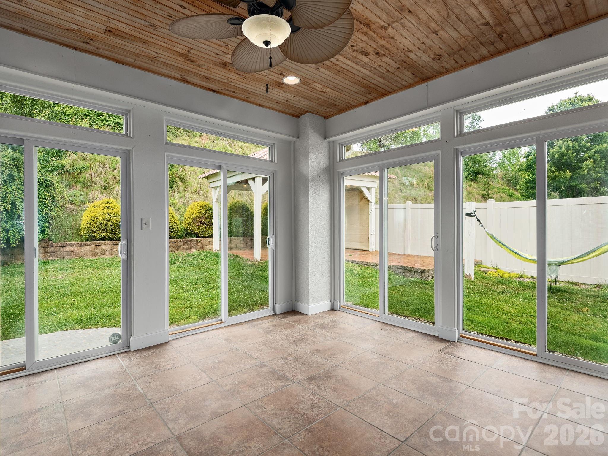 39 Pacifico Drive — Asheville