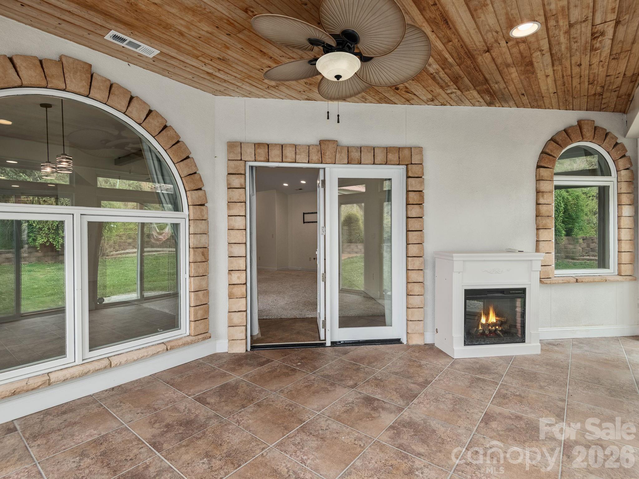 39 Pacifico Drive — Asheville