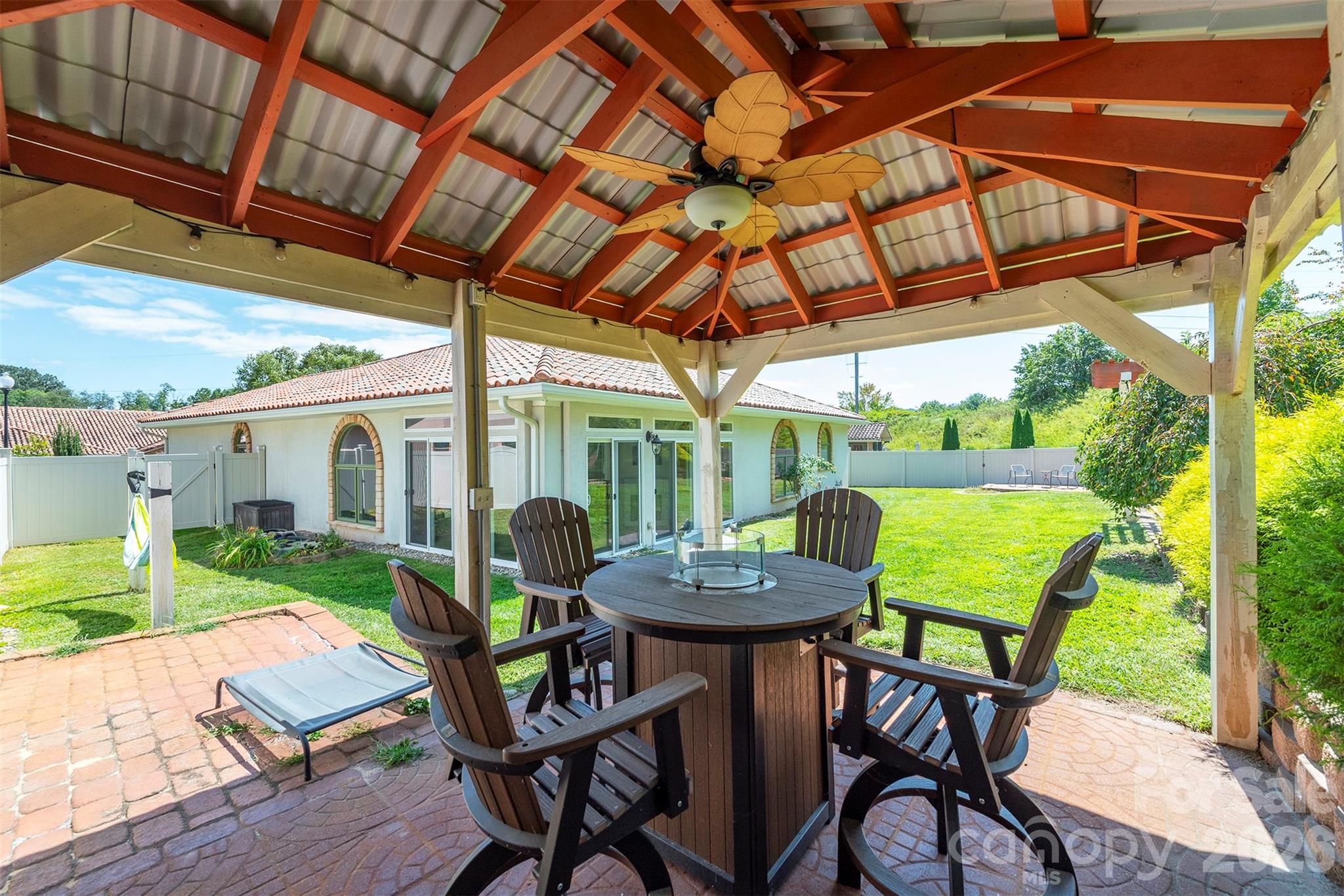 39 Pacifico Drive — Asheville