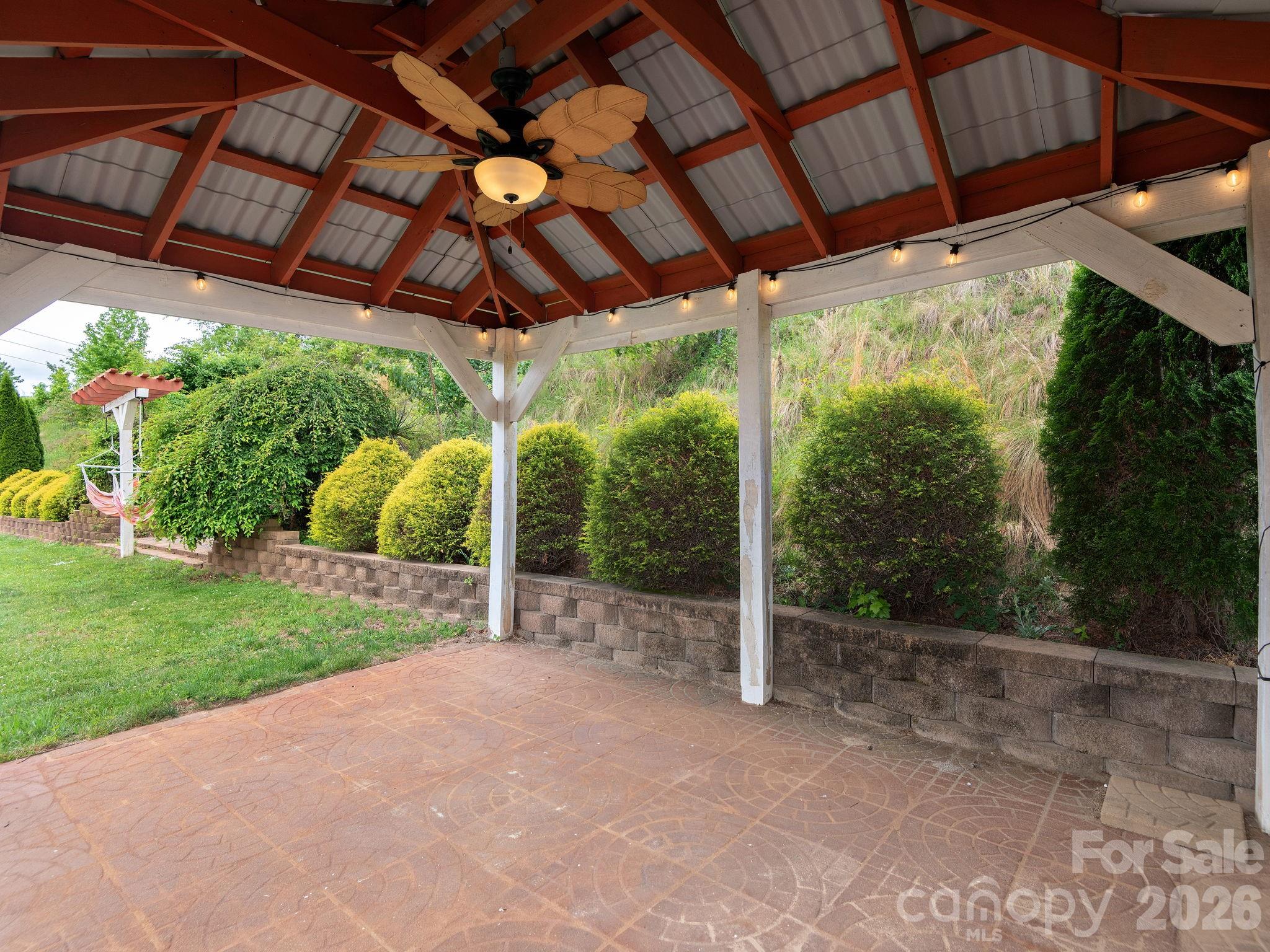39 Pacifico Drive — Asheville