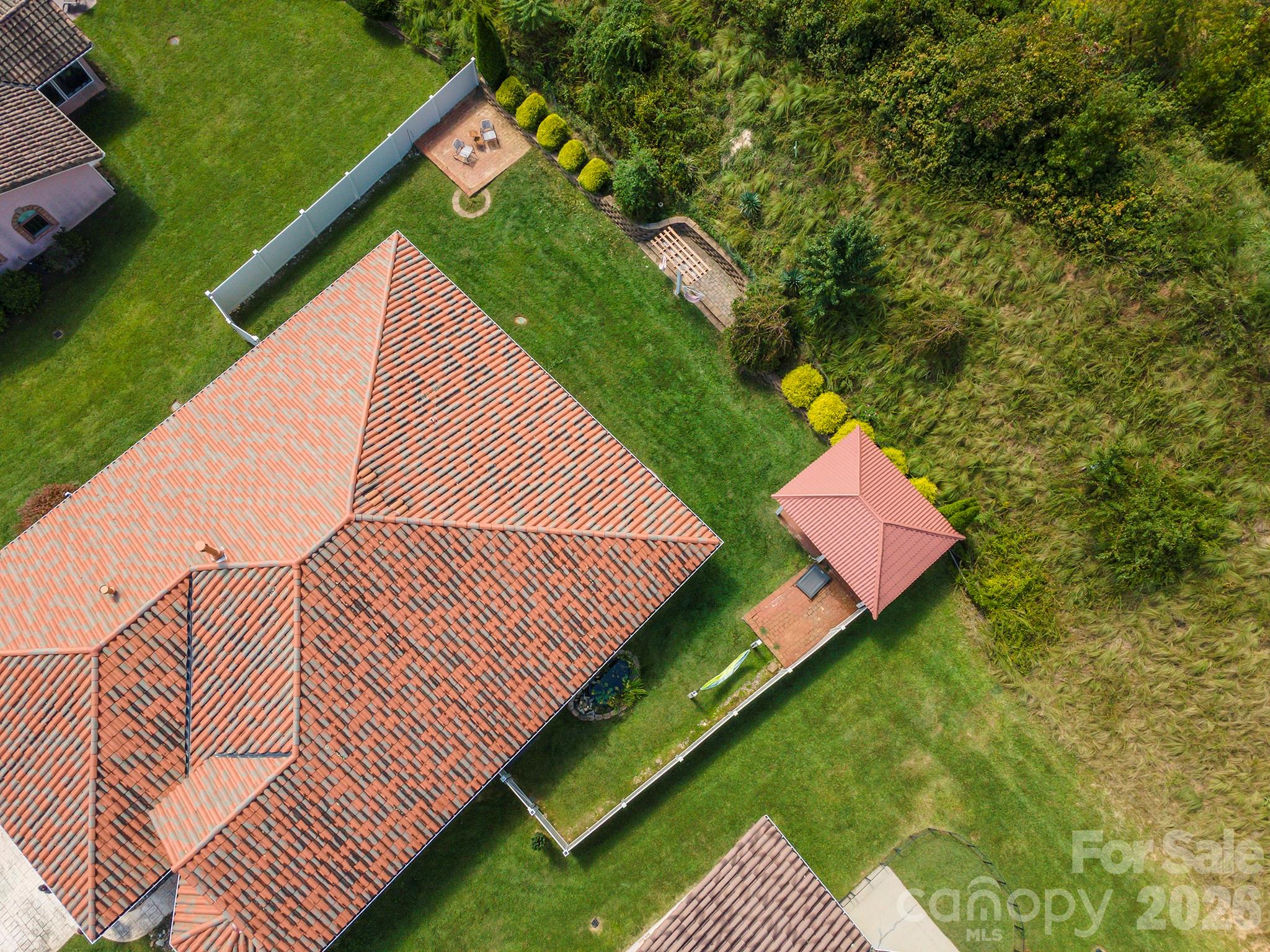 39 Pacifico Drive — Asheville