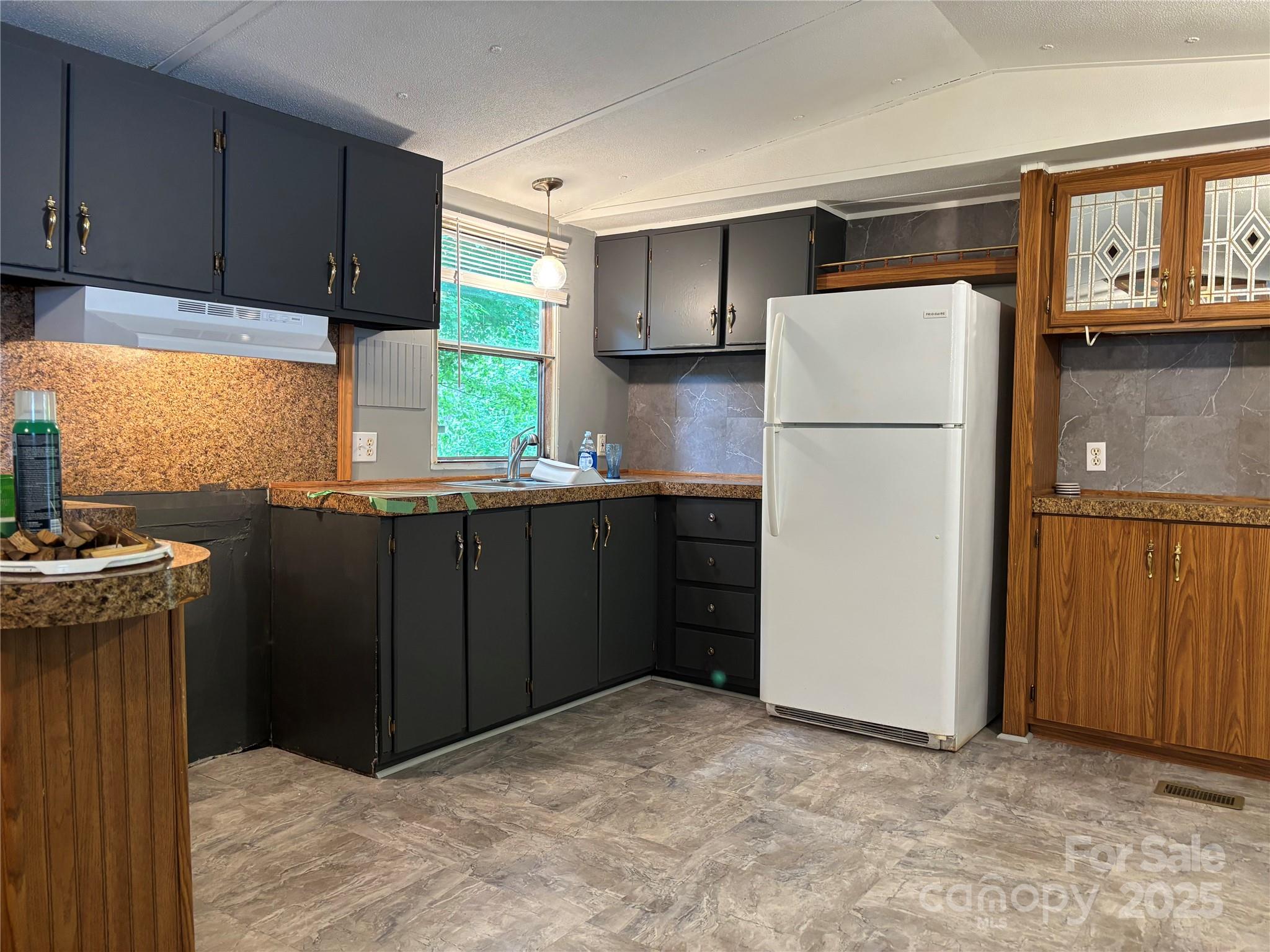 323 Jody Cove — Canton