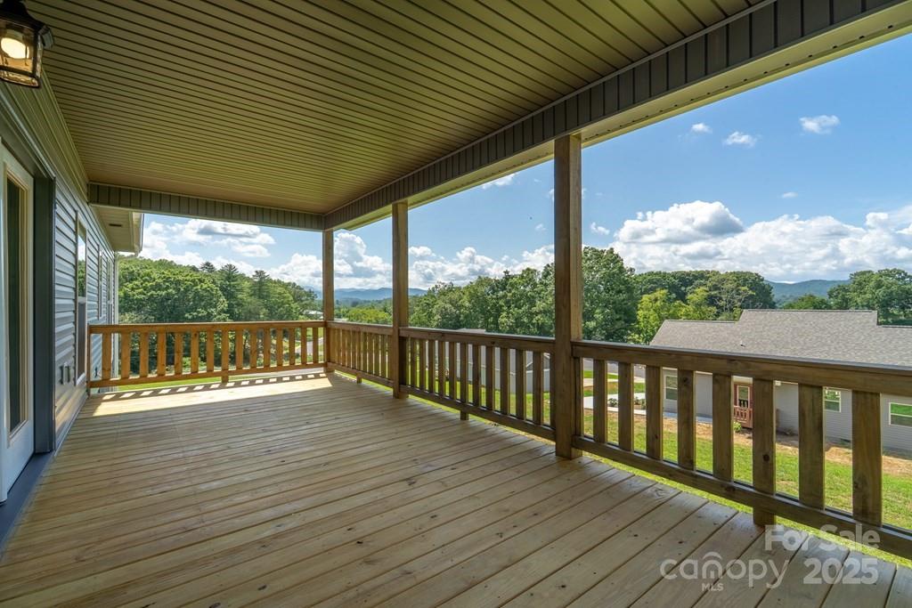 381 Scenic Ridge Circle — Franklin
