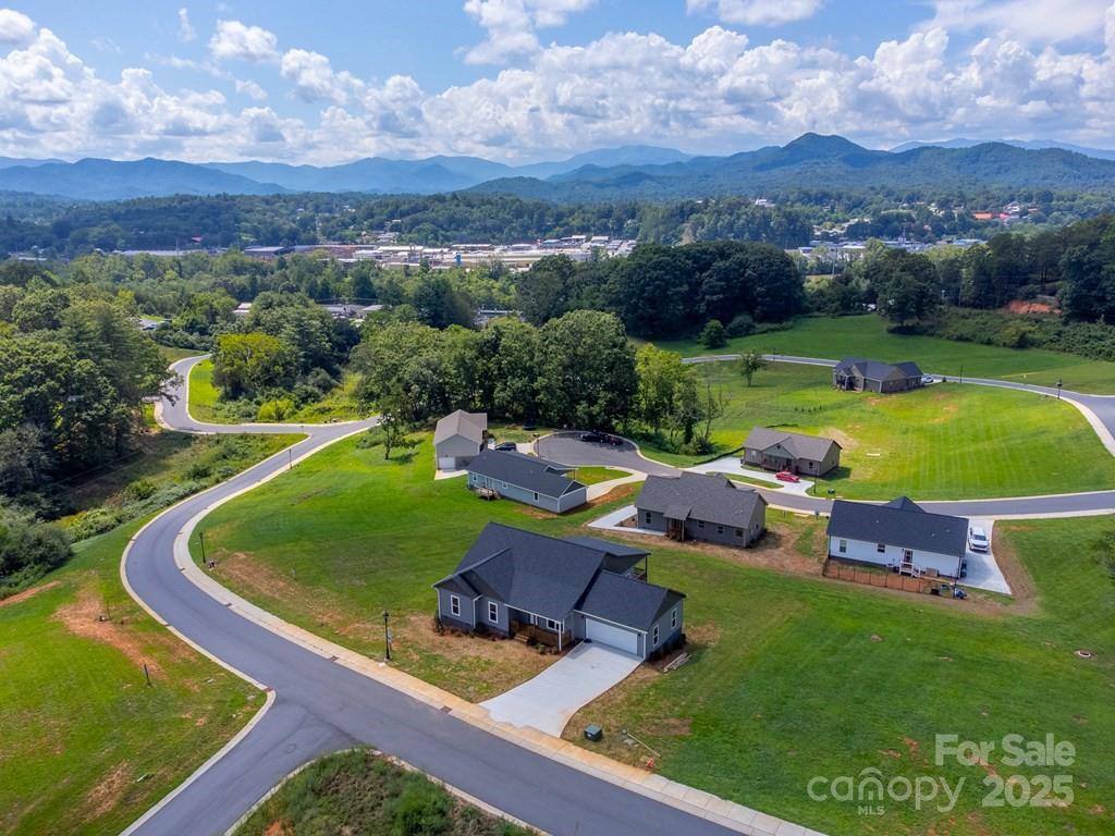 381 Scenic Ridge Circle — Franklin